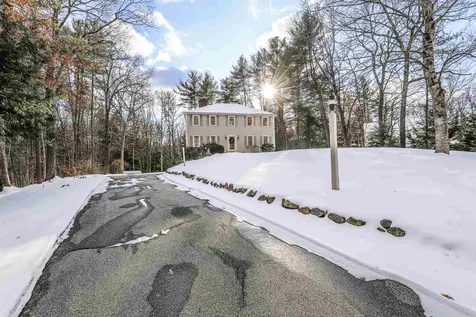 16 Thistle Drive Amherst NH 03031