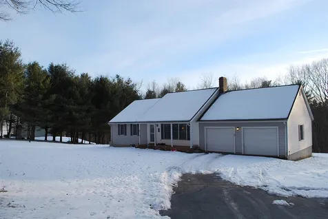 123 Giles Road East Kingston NH 03827