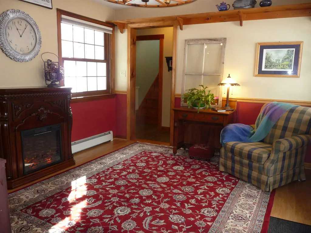 86 Caveney Drive Northfield NH 03276
