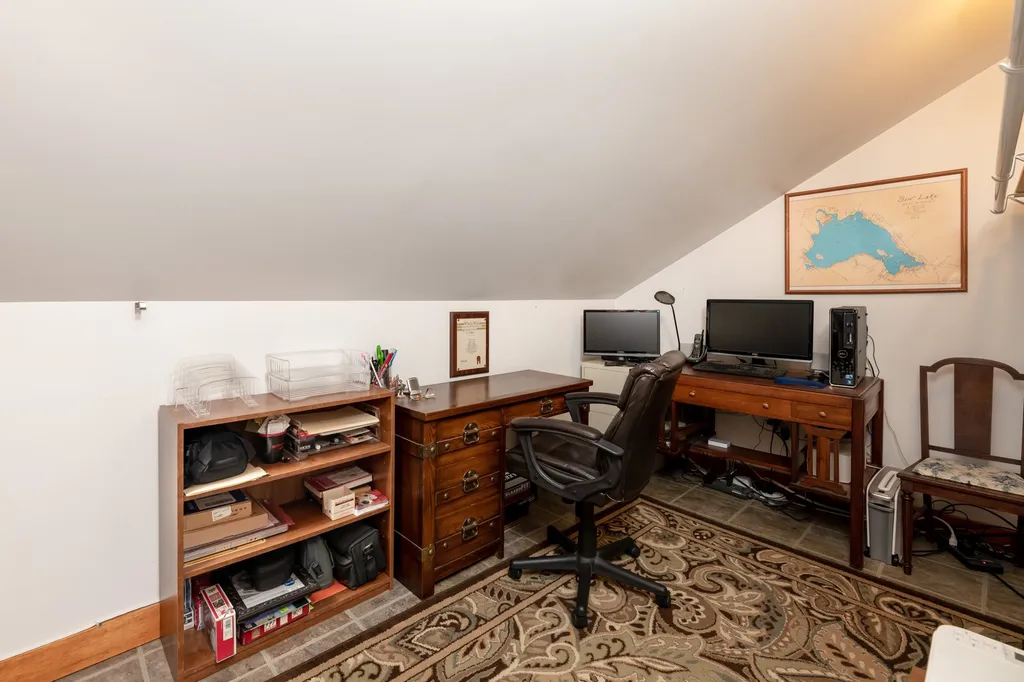 86 Caveney Drive Northfield NH 03276