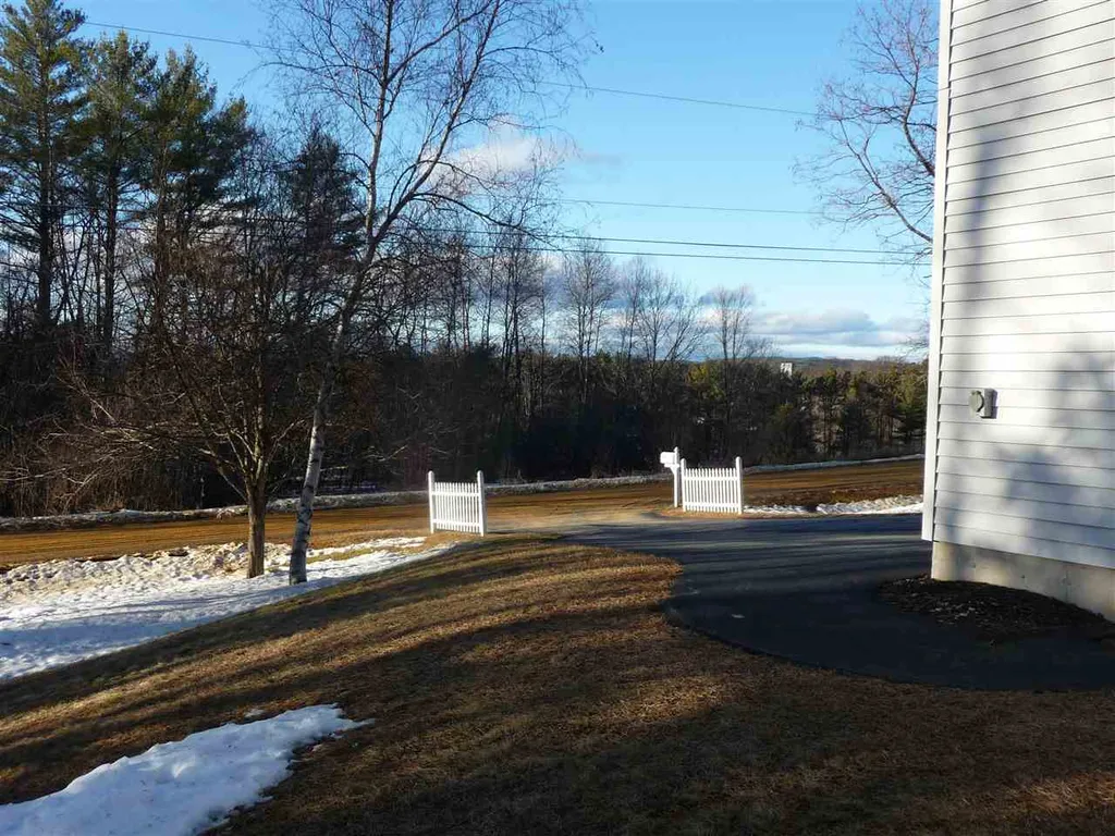 86 Caveney Drive Northfield NH 03276