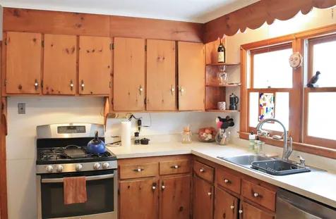 39 South Summit Street Essex VT 05452