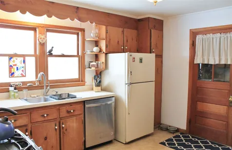 39 South Summit Street Essex VT 05452