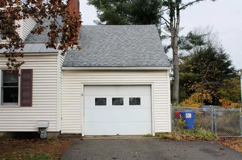 39 South Summit Street Essex VT 05452