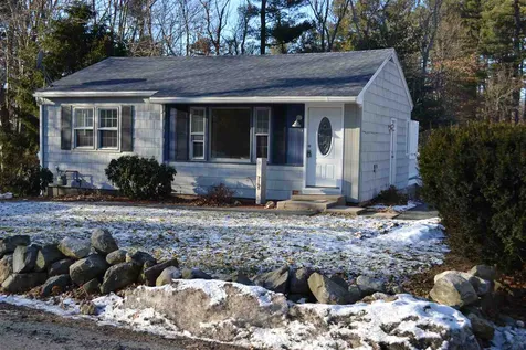 14 Pierce Avenue Derry NH 03038