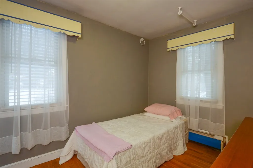40 Prospect Street Rochester NH 03867-2821