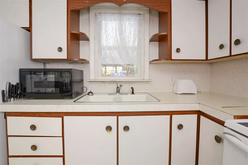 40 Prospect Street Rochester NH 03867-2821