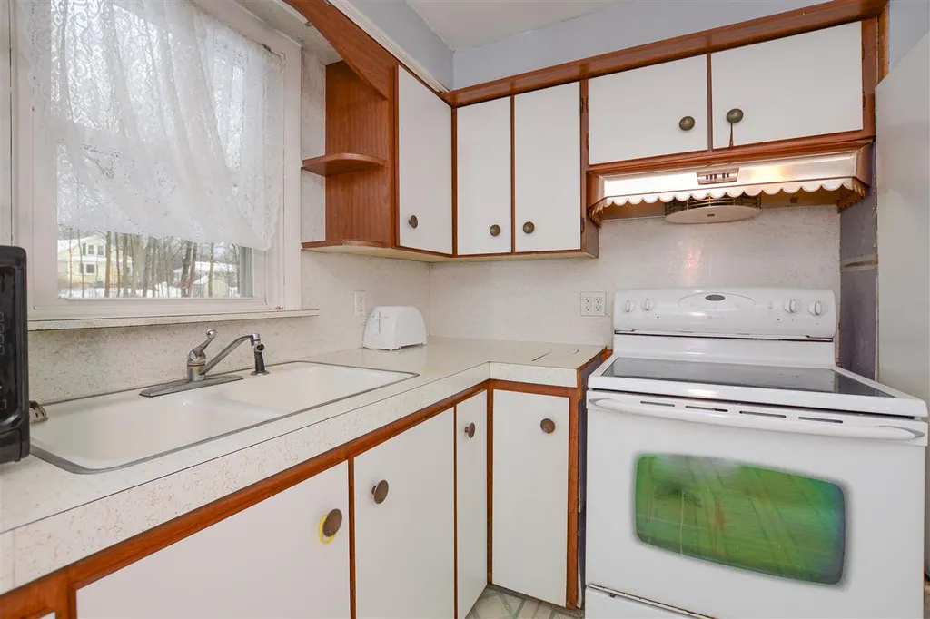 40 Prospect Street Rochester NH 03867-2821