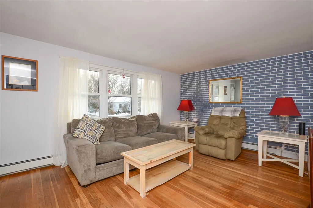40 Prospect Street Rochester NH 03867-2821