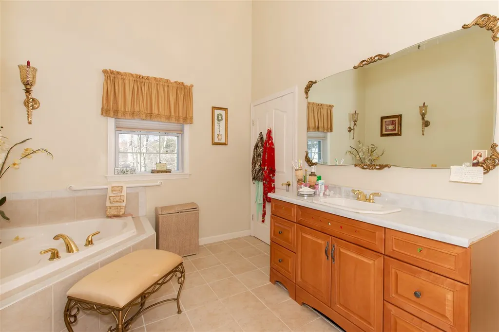 7 Timber Lane Barrington NH 03825