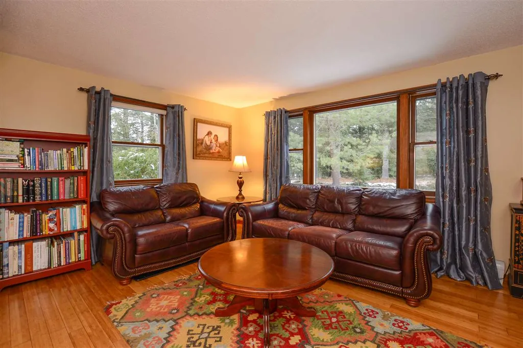 11 Leavitt Road Fremont NH 03044