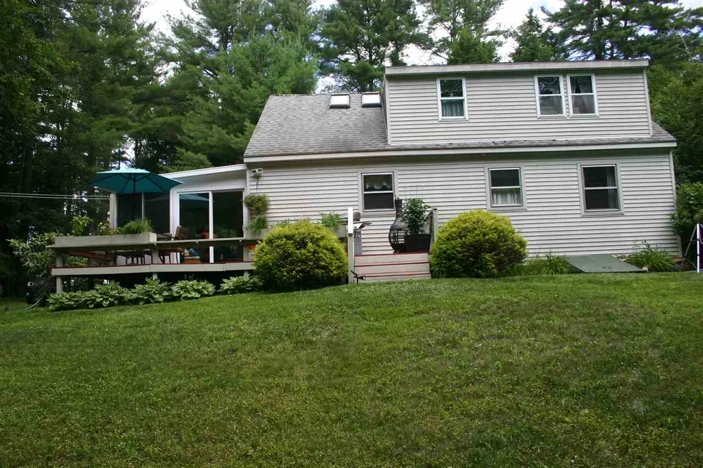 11 Leavitt Road Fremont NH 03044