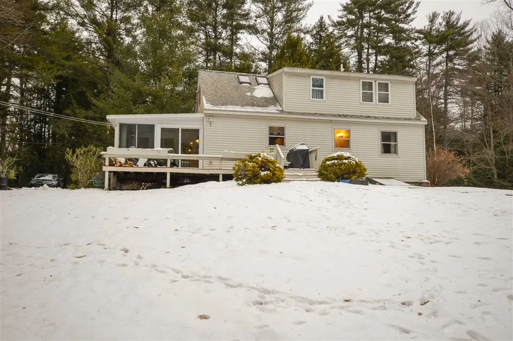 11 Leavitt Road Fremont NH 03044