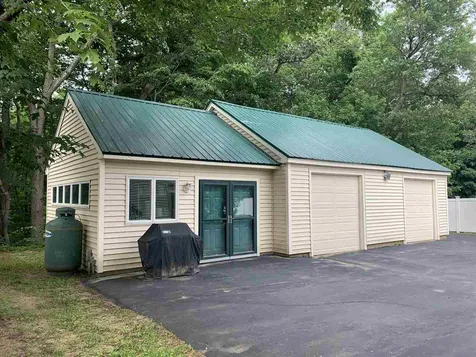 56 Brock Street Rochester NH 03867-4402