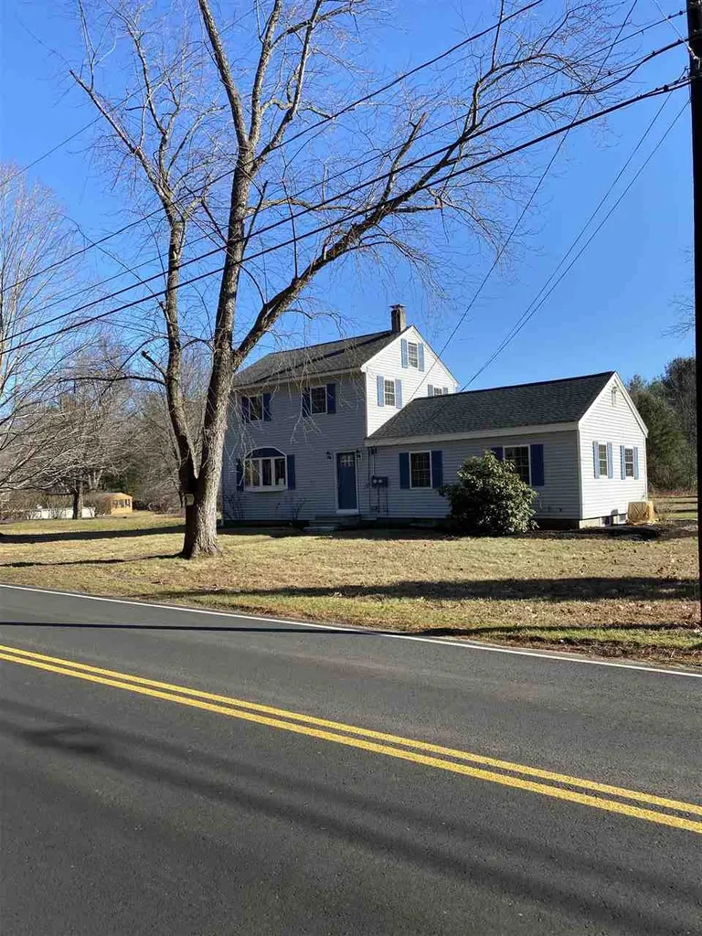 16 Pine Road Hudson NH 03051