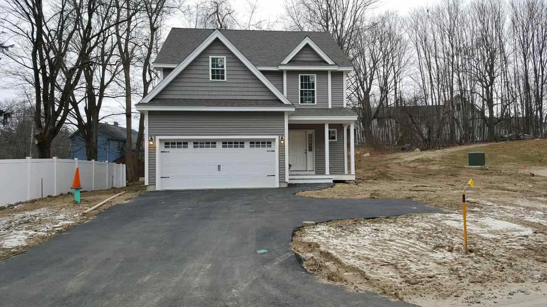6 Lee Way Hudson NH 03051