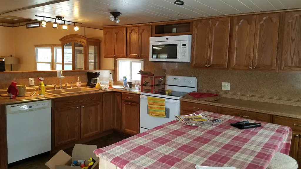 16 Spencer Avenue Rochester NH 03867-4847