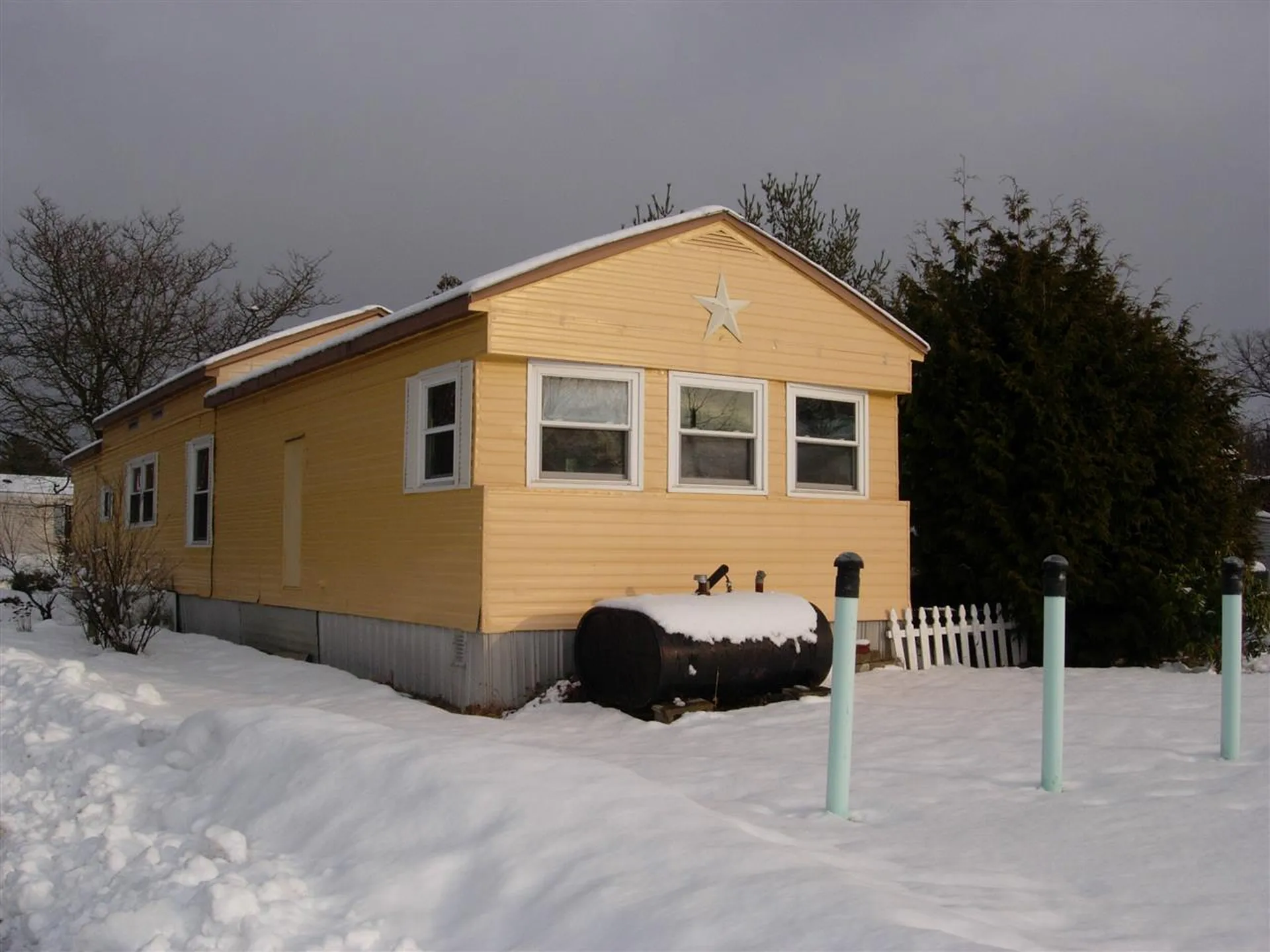 16 Spencer Avenue Rochester NH 03867-4847
