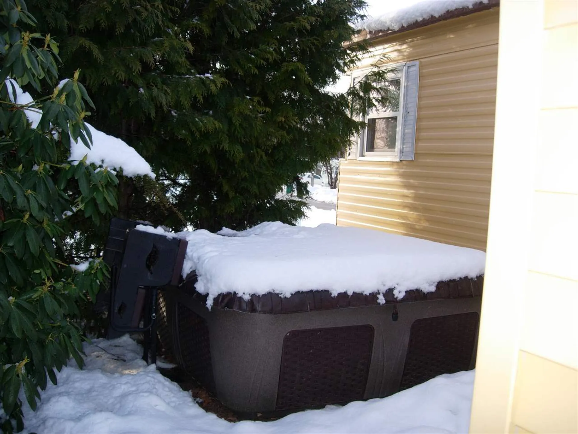 16 Spencer Avenue Rochester NH 03867-4847