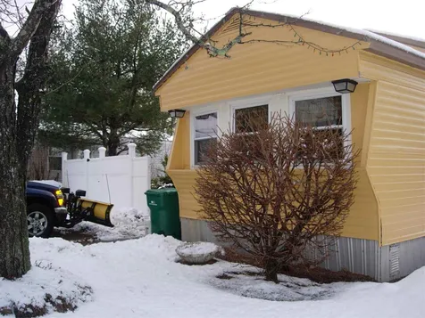 16 Spencer Avenue Rochester NH 03867-4847