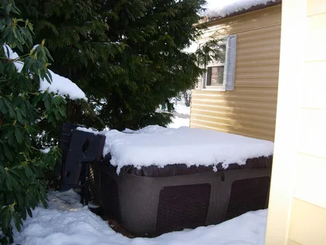 16 Spencer Avenue Rochester NH 03867-4847