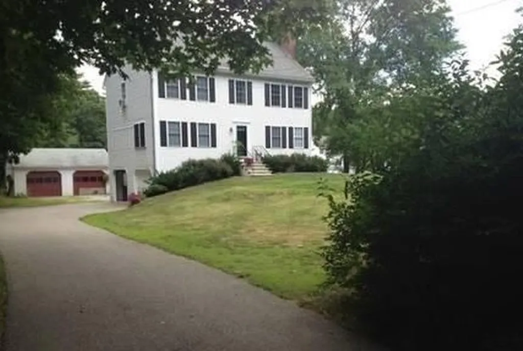 20 Bear Hill Road Newton NH 03858