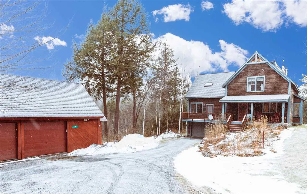 484 Black Bear Run Stowe VT 05672