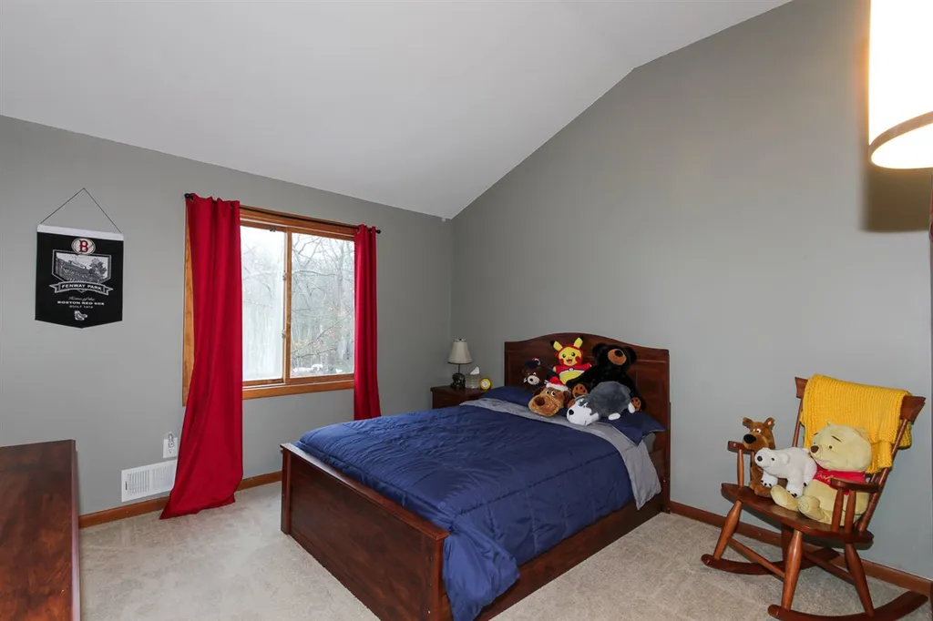 26 Seasons Lane Londonderry NH 03053