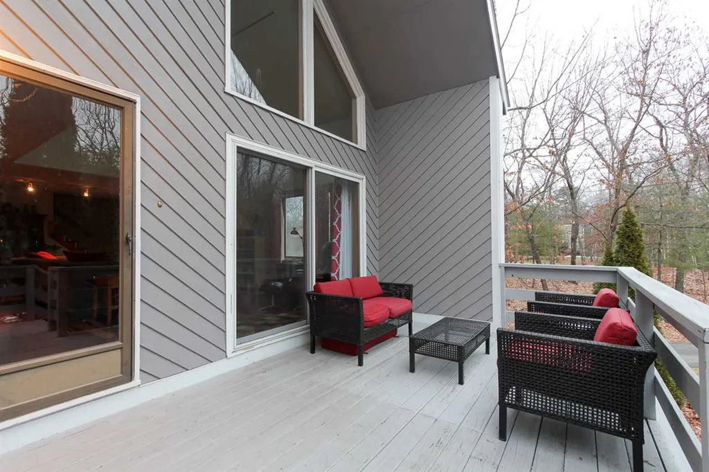 26 Seasons Lane Londonderry NH 03053