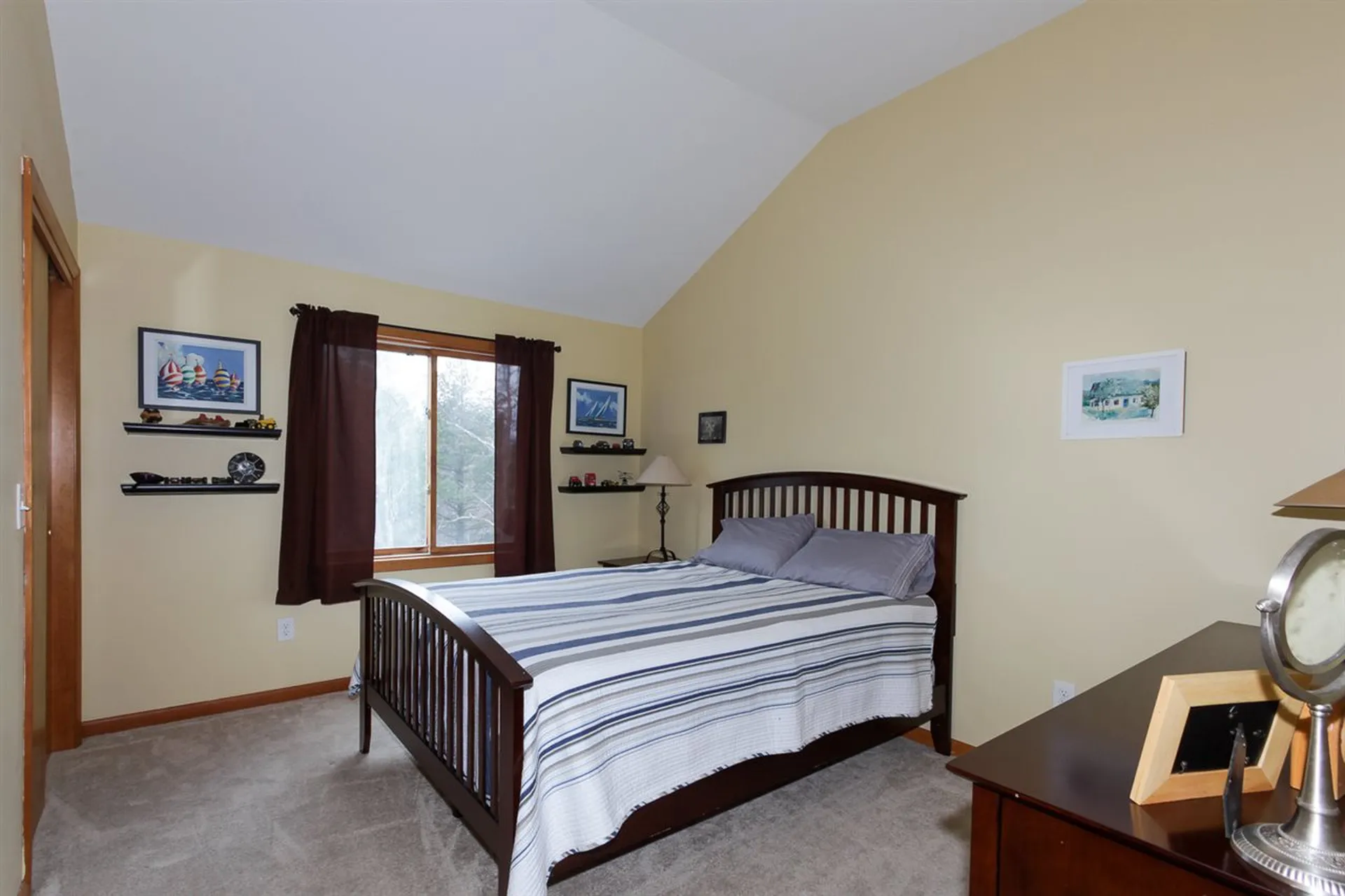 26 Seasons Lane Londonderry NH 03053