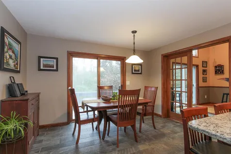 26 Seasons Lane Londonderry NH 03053