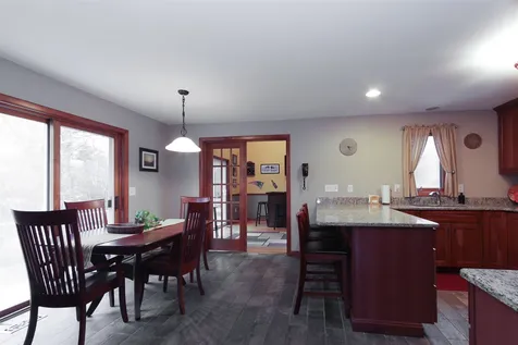 26 Seasons Lane Londonderry NH 03053