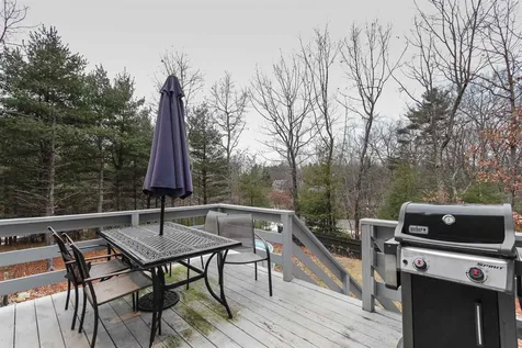 26 Seasons Lane Londonderry NH 03053