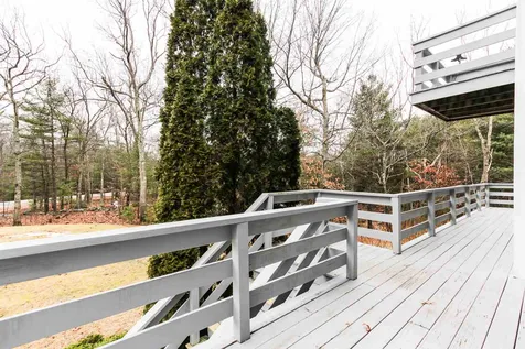 26 Seasons Lane Londonderry NH 03053