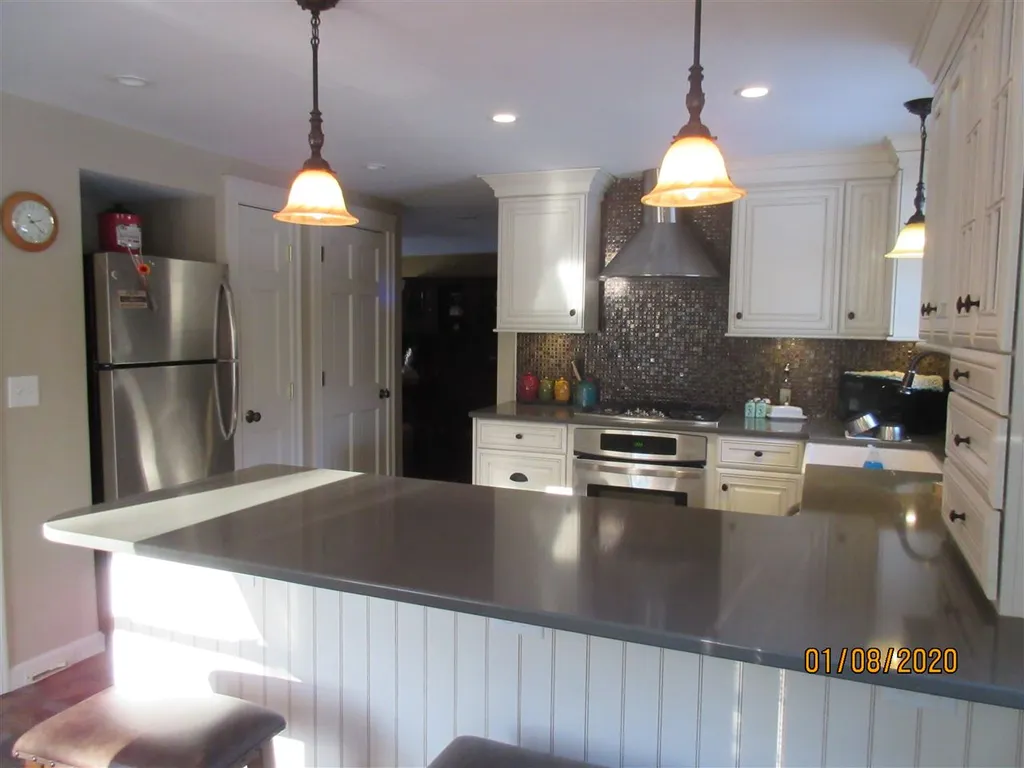 3 Genco Way Raymond NH 03077