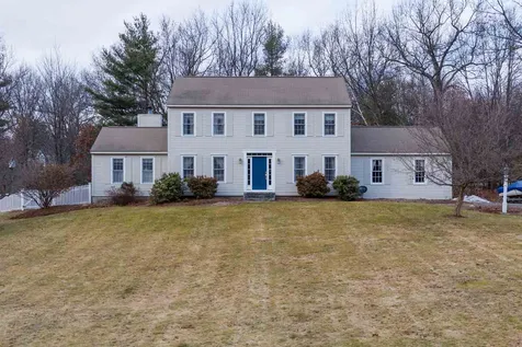 10 Deerwood Drive Litchfield NH 03052