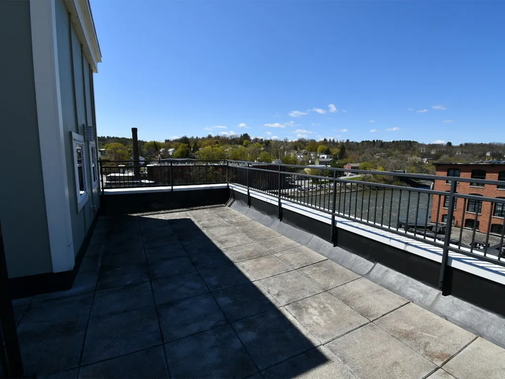 60 Winooski Falls Way Winooski VT 05404