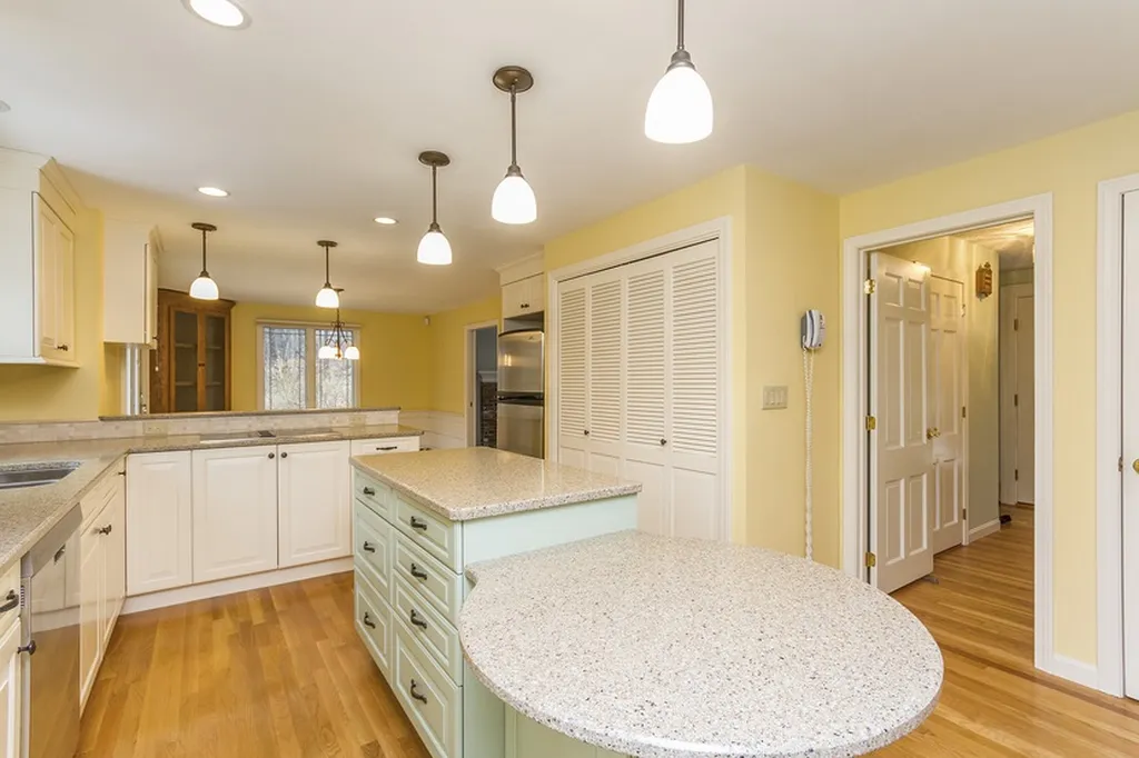 41 Putney Road Dunbarton NH 03046