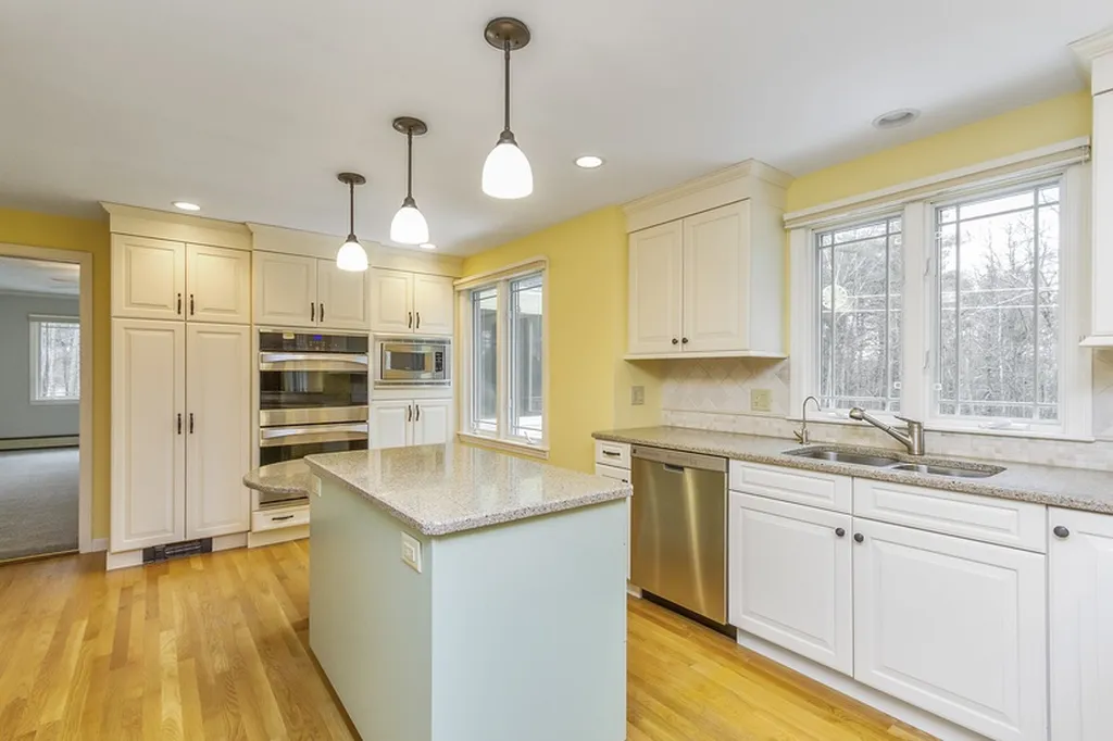 41 Putney Road Dunbarton NH 03046