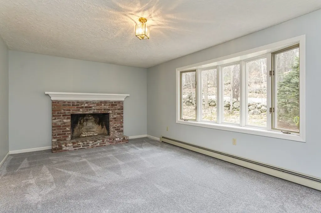 41 Putney Road Dunbarton NH 03046