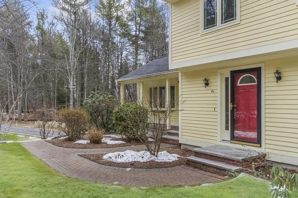 41 Putney Road Dunbarton NH 03046