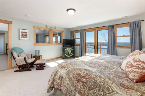 81 Lighthouse Cliffs Laconia NH 03246