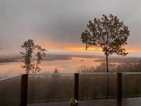 81 Lighthouse Cliffs Laconia NH 03246