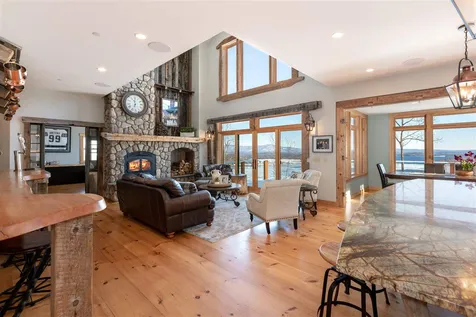 81 Lighthouse Cliffs Laconia NH 03246