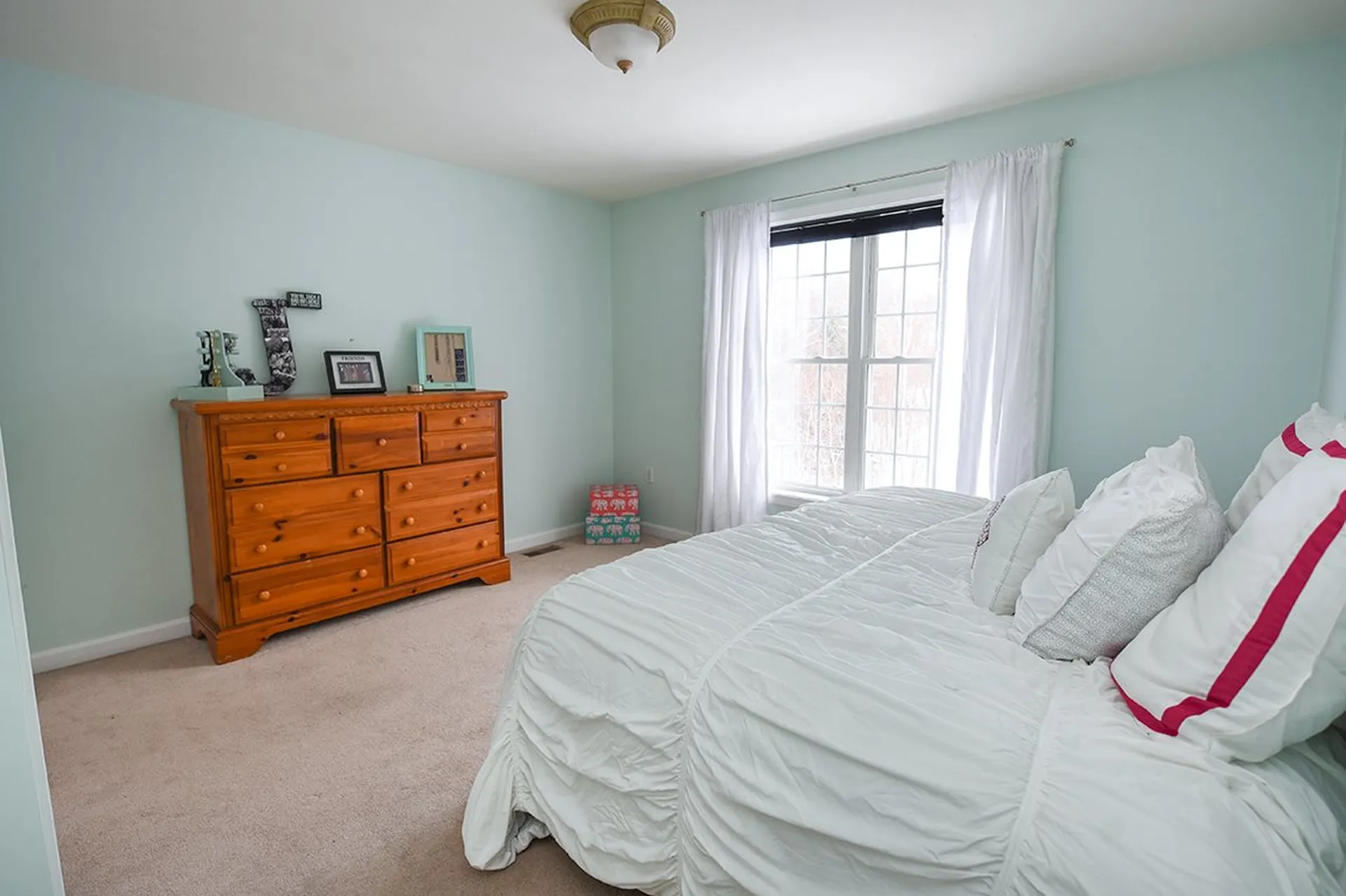 13 Candlestick Lane Sandown NH 03873