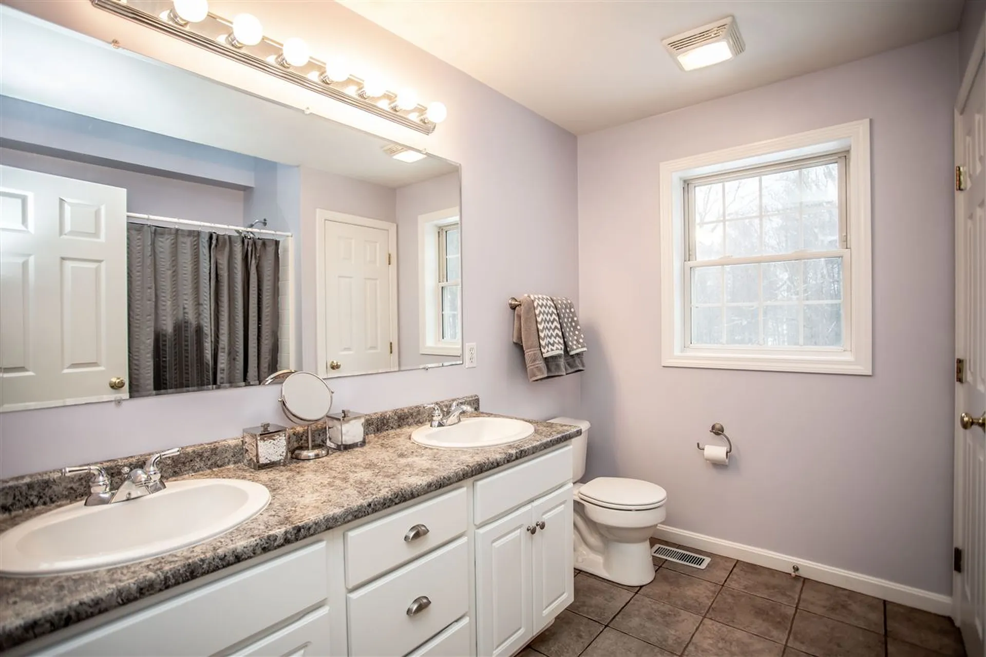 13 Candlestick Lane Sandown NH 03873