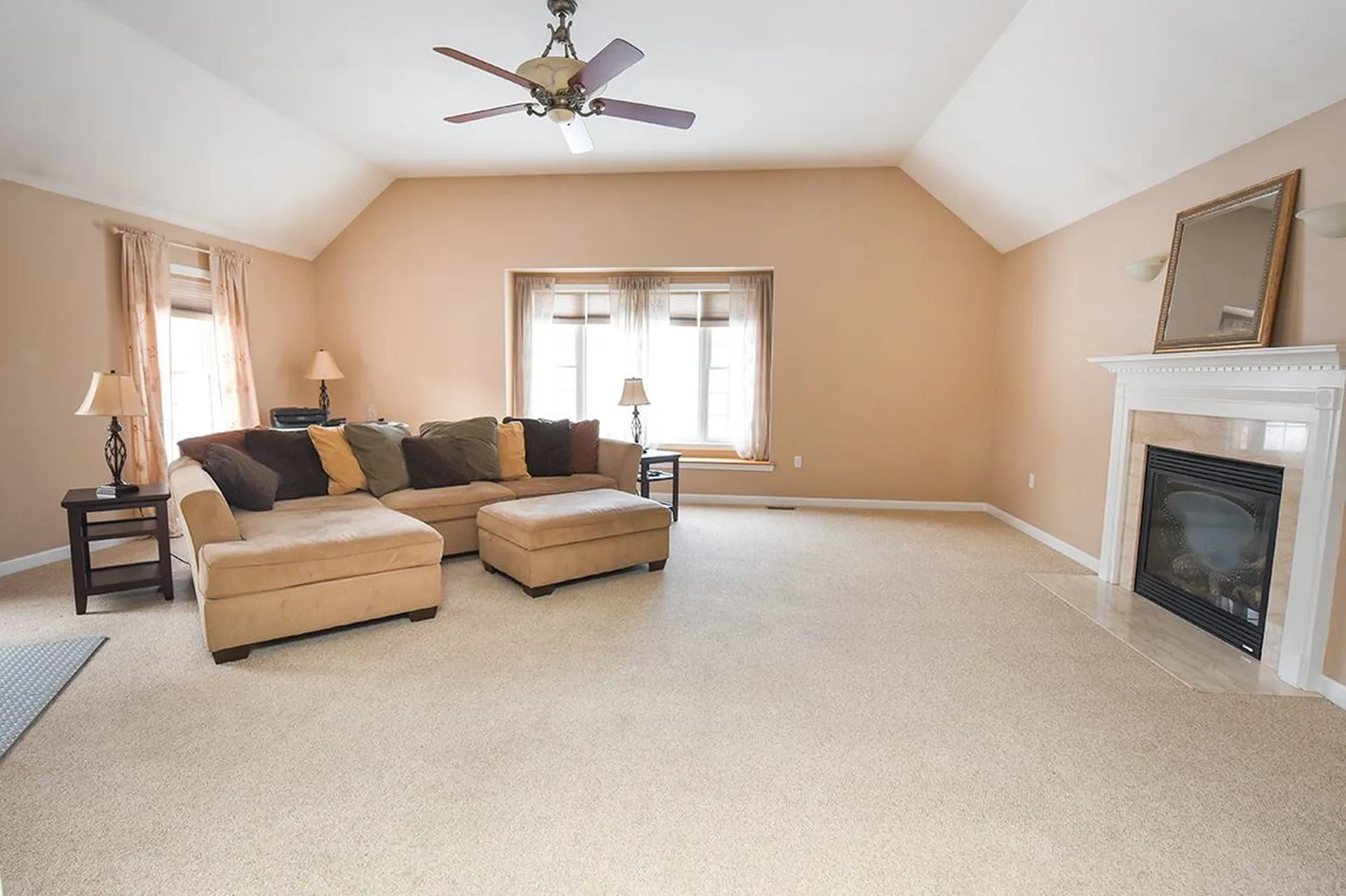 13 Candlestick Lane Sandown NH 03873