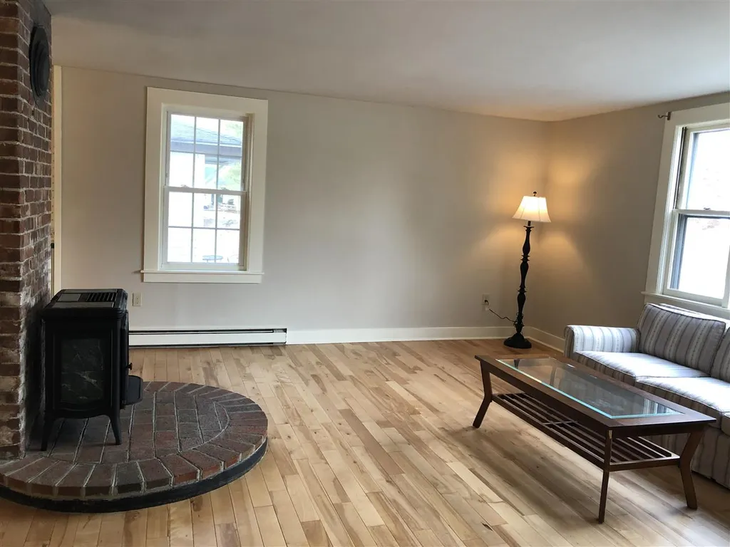 119 Main Street New London NH 03257