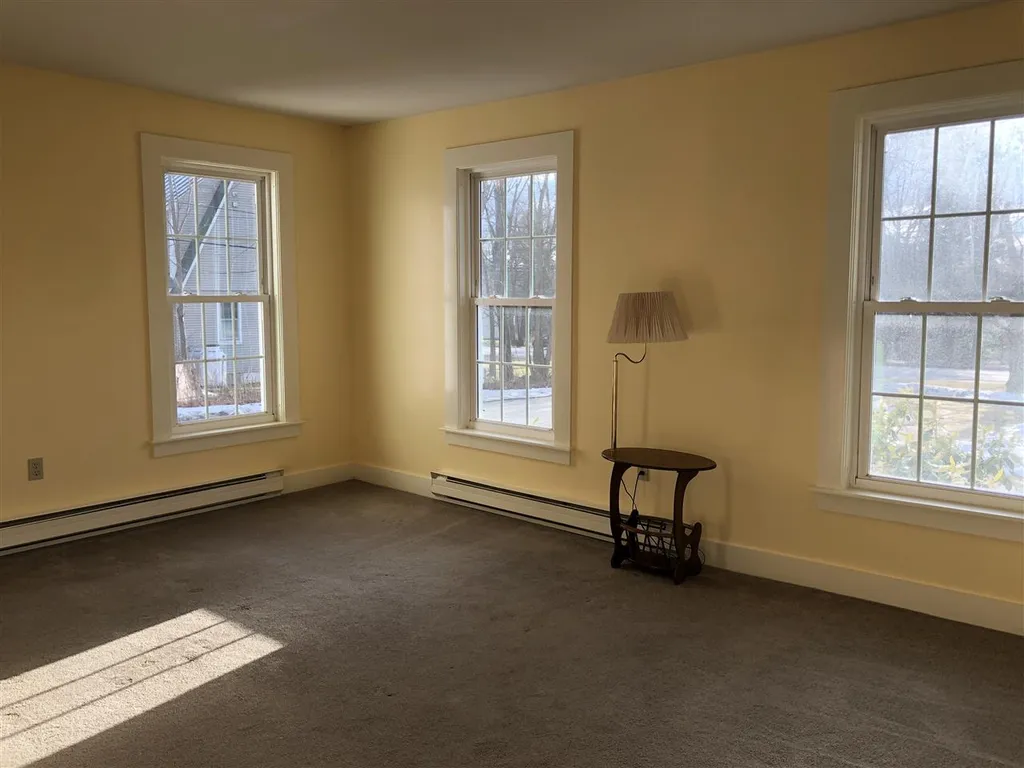 119 Main Street New London NH 03257