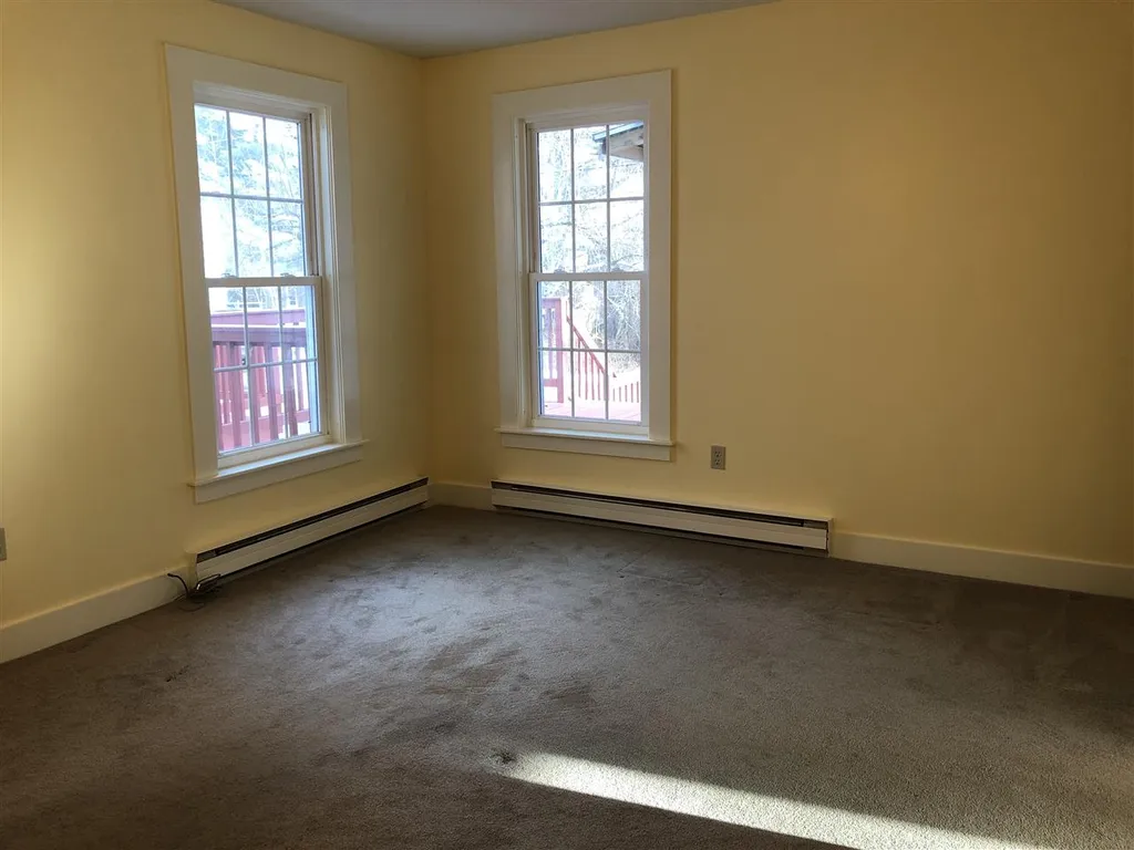 119 Main Street New London NH 03257